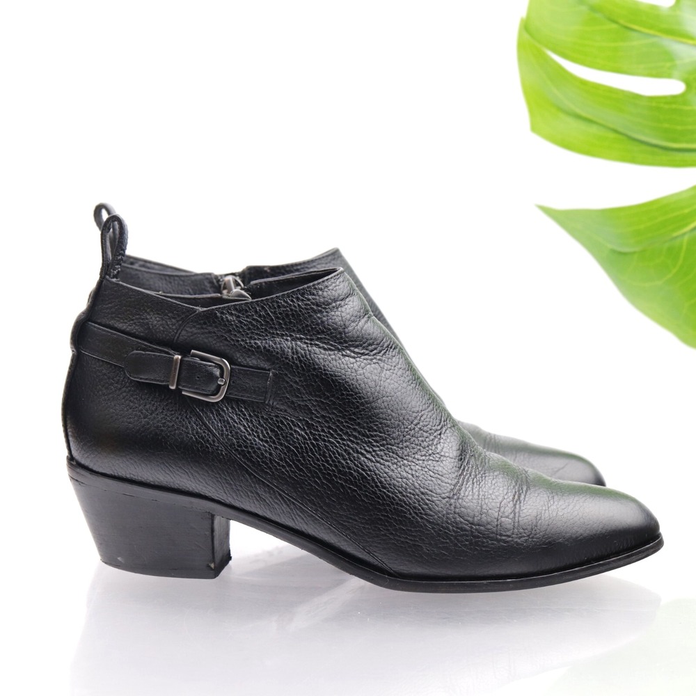 Via Spiga Womens Caylin Boots Size 7 Black Leather Ankle Booties Buckle Low Heel